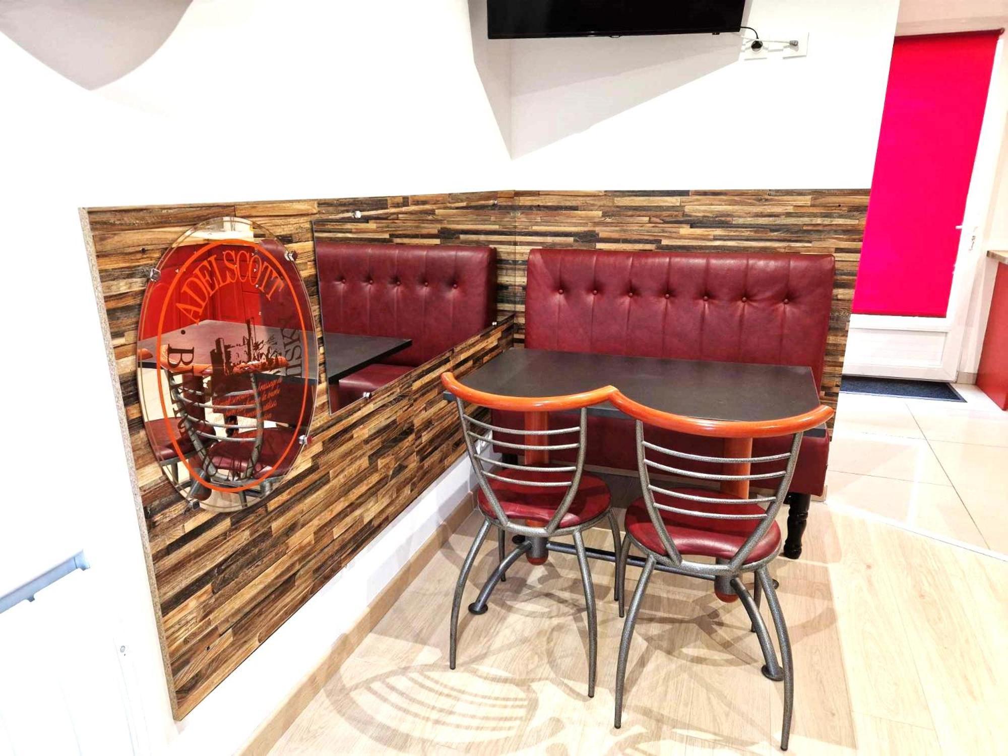 03 - Joli Studio Traversant Situe Au Rdc Avec 2 Lits, Tout Equipe Pour 1, 2 Ou 3 Personnes Maximum, Entree Independante Donnant Sur Parking Dont Une Place Est Reservee Devant La Porte, Grand Fourgon Possible Et Petit Jardin Sur L'Arriere Comme Une Ma Razac-sur-l'Isle Exterior photo
